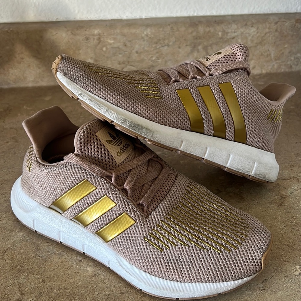 Adidas Swift Runs
